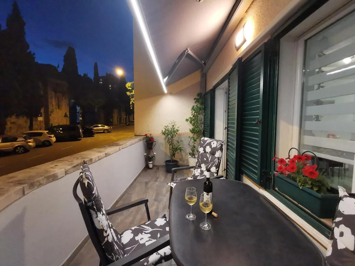 Marina Apartment - Split Center 0*,