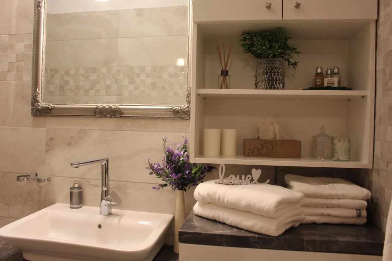 Marina Apartment - Split Center 0*,  Kroatien